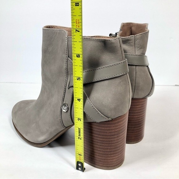 Louise et Cie Gravel Color Suede Leather Ankle Booties Stacked Heel Size 9 - Picture 9 of 13